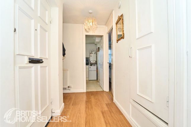 8, Hawksmoor, Shenley photo 2