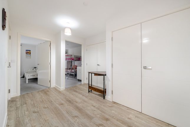 Flat 3, Halley House, 32, Westmoreland Road, London photo 3