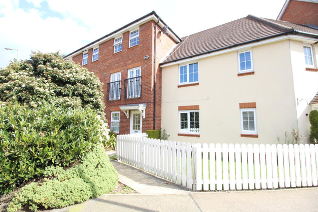 Thumbnail Town house to rent in Mendip Way, Stevenage