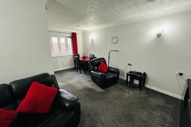 Liddiard Court,Flat 39, Belfry Drive, Stourbridge photo 3