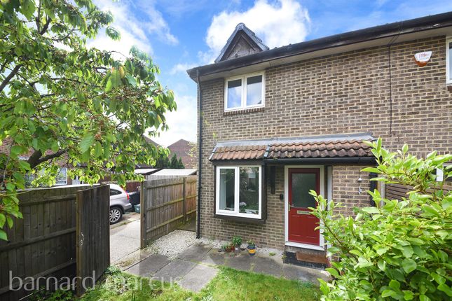Terraced house for sale in Sutherland Drive, Colliers Wood, London