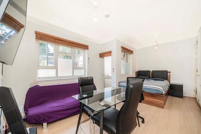 4, Henley Close, London photo 4