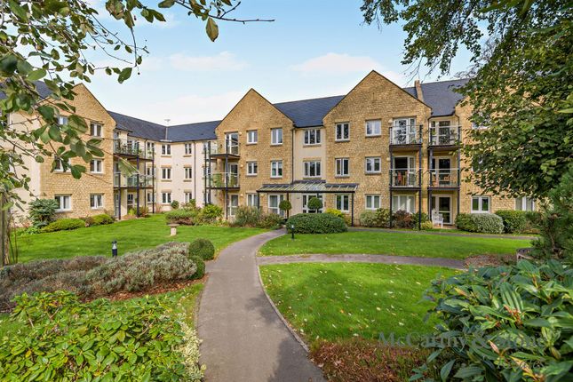 1-bed flat on 31 Holmcroft Court, Charlton Road, Shepton Mallet, £149,950