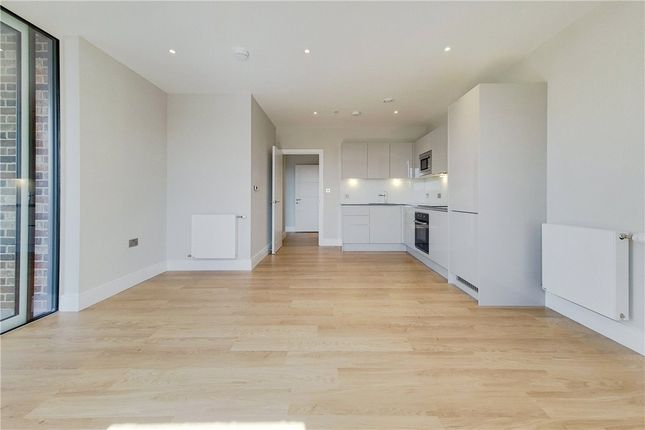 Thumbnail Flat to rent in Greyhound Parade, Wimbledon Grounds, London