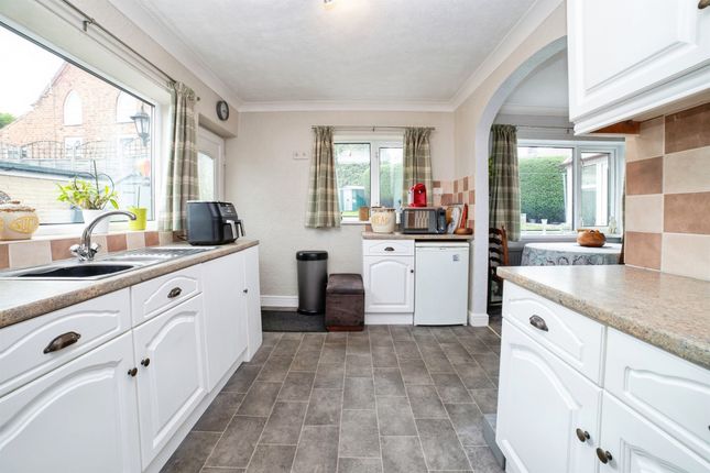 2, Birch Close, Alfreton photo 4