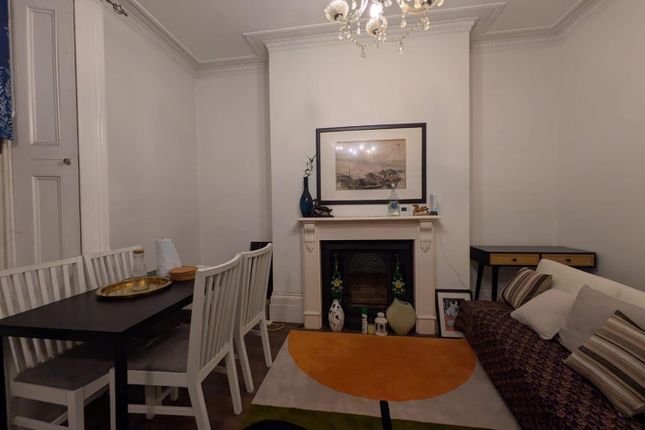 Flat 2, 39, Shooters Hill Road, Blackheath photo 3