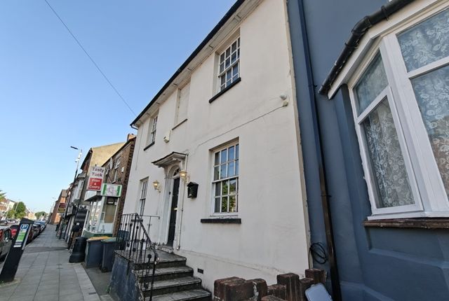 98, Tavistock Street Bedfordshire, Bedford photo 2