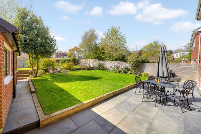 10 Trentham Close, Widnes photo 2
