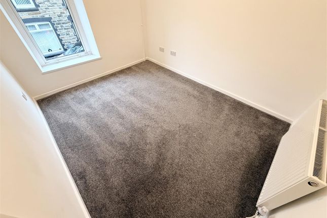 Fox Street, Treharris photo 4