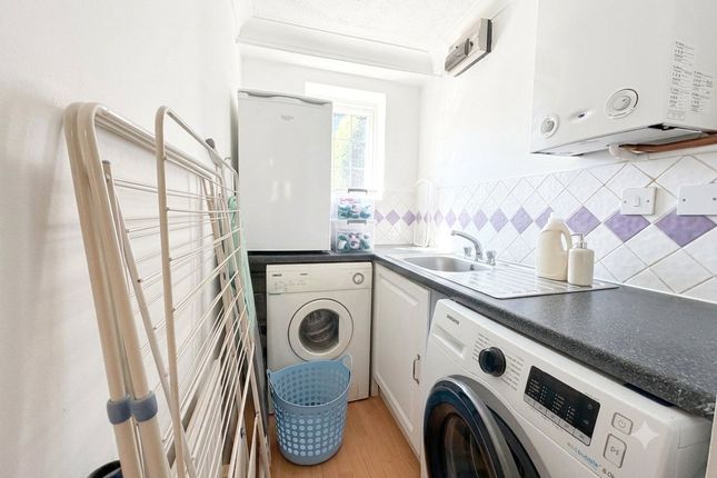 10, Ludlow Close, Camberley photo 4