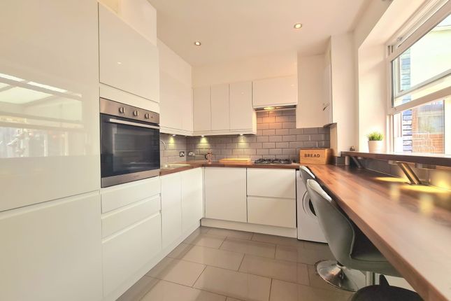 62, Castleton Road, London photo 3