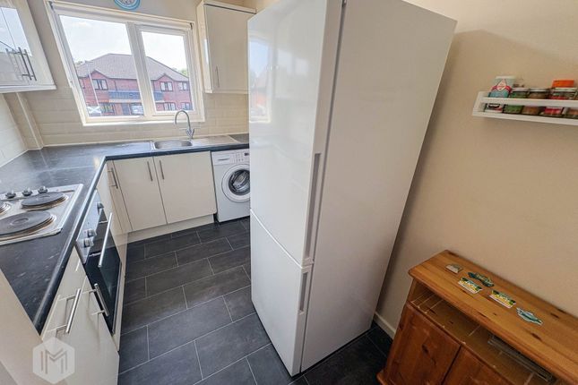 Flat 11, Chatburn Court Warrington Road, Warrington photo 3