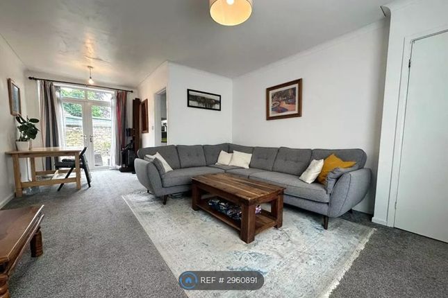 Uppermoor Close, Pudsey photo 3