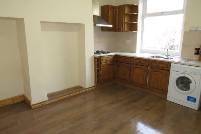 End terrace house to rent in Mile Cross Terrace, Halifax