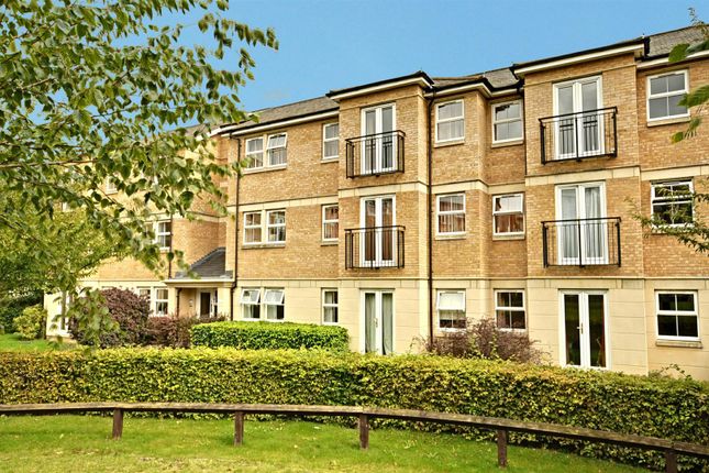 Flat to rent in Venneit Close, Oxford