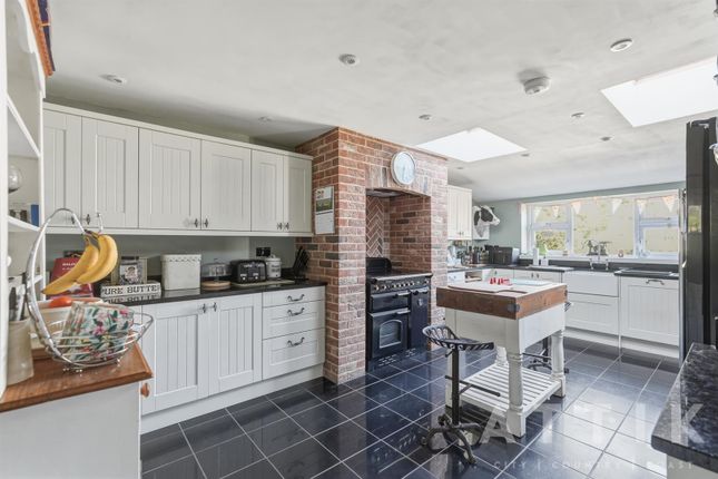 9 Brickhill Cottages, Halesworth Road, Halesworth photo 3