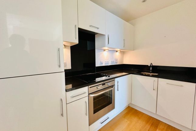 Flat for sale in Apartment 35, Marina Point West, Chatham Quays