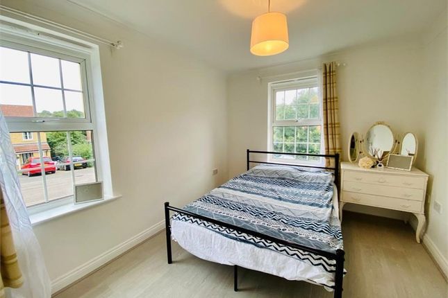 Flat for sale in Bittern Close, Hemel Hempstead