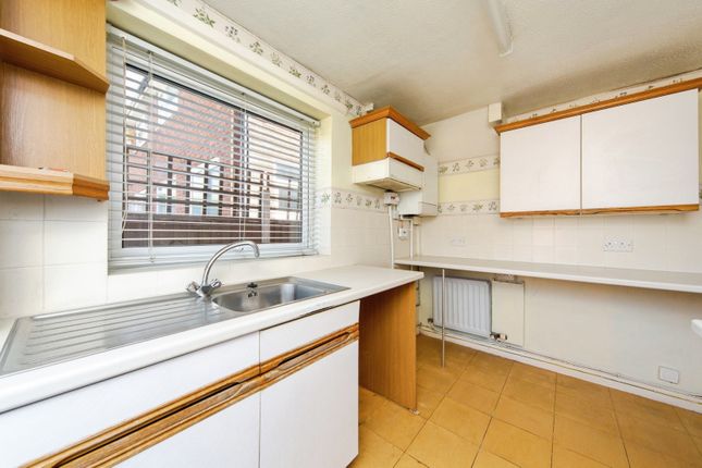 5, Hargrave Close, Merseyside photo 4