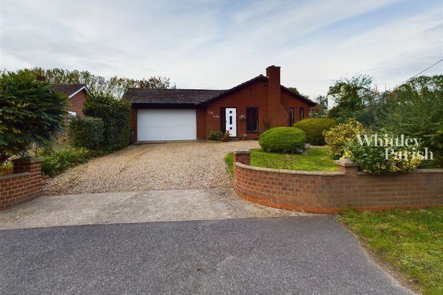 Thumbnail Bungalow for sale in Snow Street, Roydon, Diss
