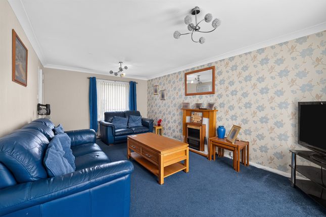 89, Castleview, Kilmarnock photo 4