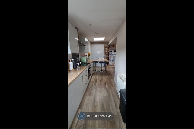 Flat, The Elms Broadwater Street East, Worthing photo 3