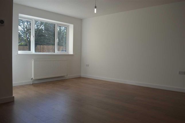 Flat 9, Eloise Court, Dartford photo 4