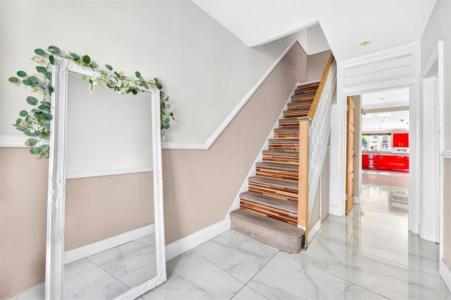58, Broadhurst Avenue, Ilford photo 2