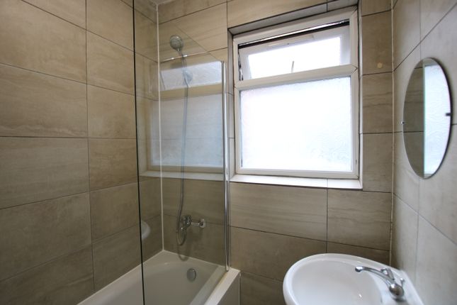 24 (Flat A), Station Parade, London photo 3