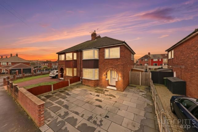 3, Pendennis Avenue, Pontefract photo 3