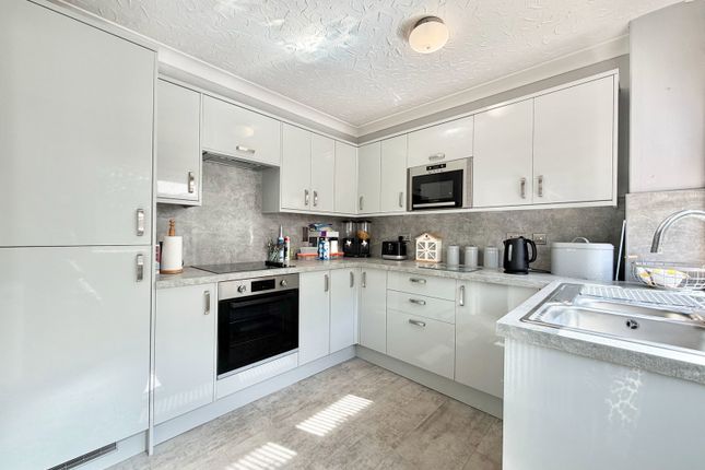 12, Millar Place, Bonnybridge photo 2