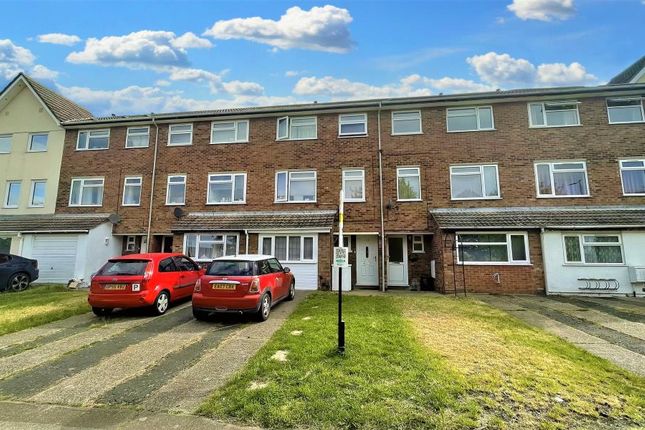 Thumbnail Property to rent in St. Andrews Avenue, Colchester