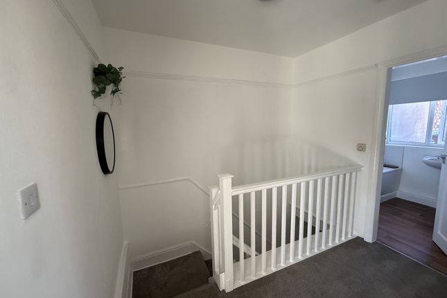 Flat Above, 389, Hull photo 5