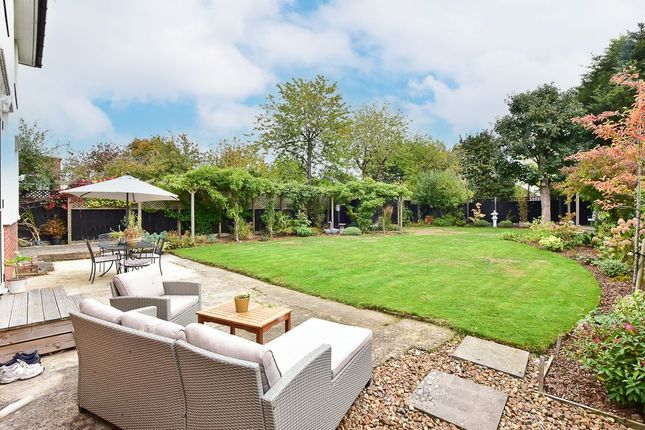 30 Holloways Lane, Welham Green photo 2
