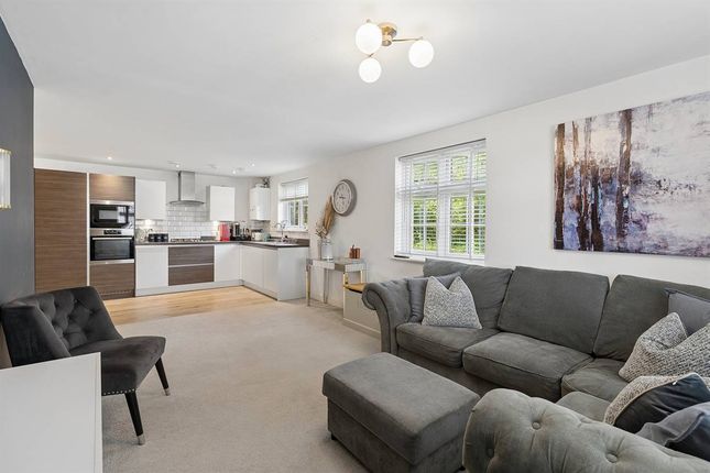 20, Sidney Grove, Herne Bay photo 4