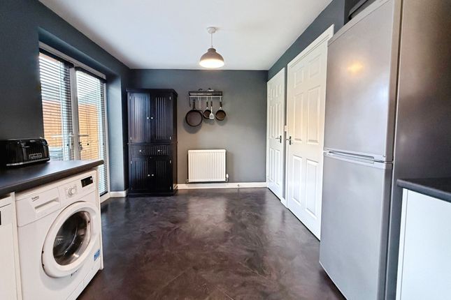 8 Pasture Drive, Leicester photo 3