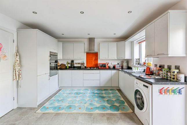 10, Croft Holme Close, Huntingdon photo 4