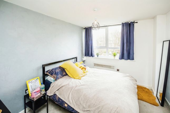 Flat for sale in Commercial Road, Leeds