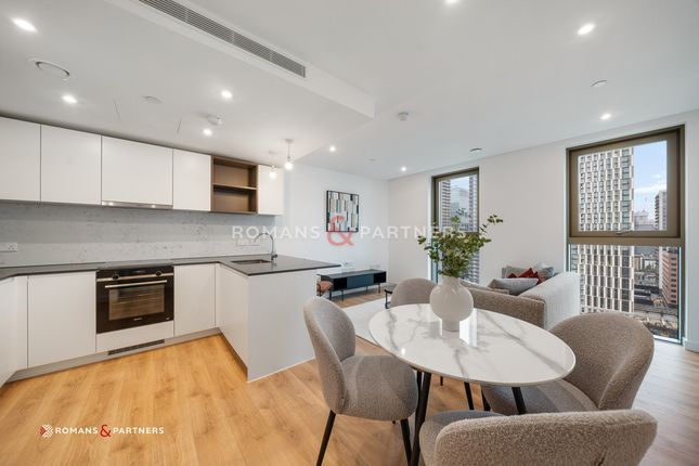 Flat 1604 OTQ, 222, Marsh Wall, London photo 4