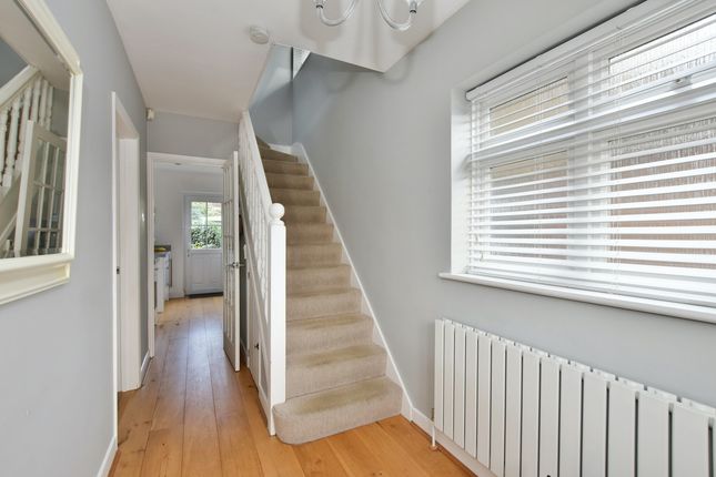 19, The Furrows, Harefield photo 2