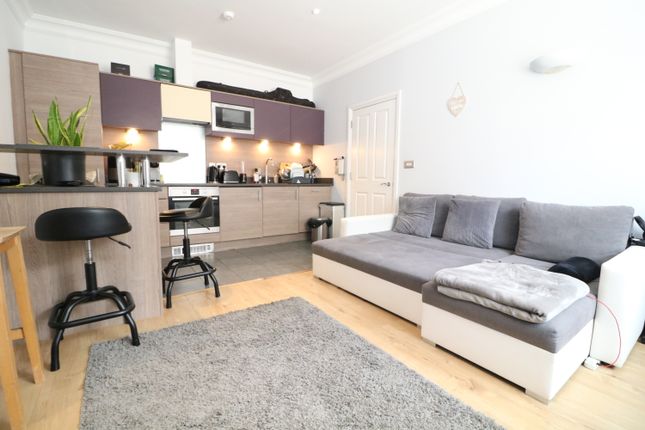 Flat 3 Lysander Court, 111 - 113, High Street, Dorking photo 2