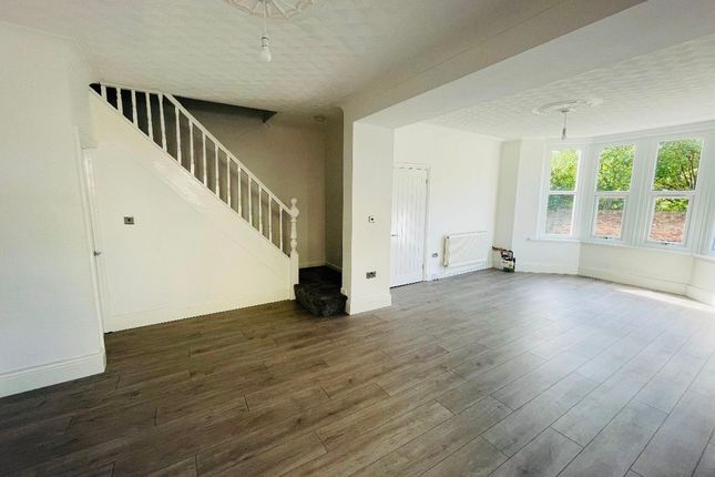 42 Alexandra Road, Abertillery photo 4