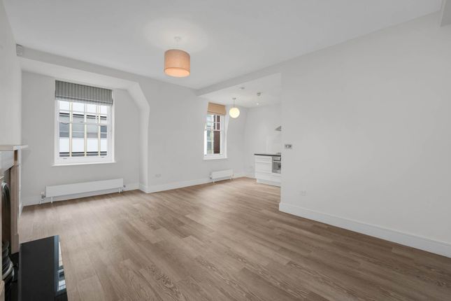 Flat to rent in Duke Of York Square, Chelsea