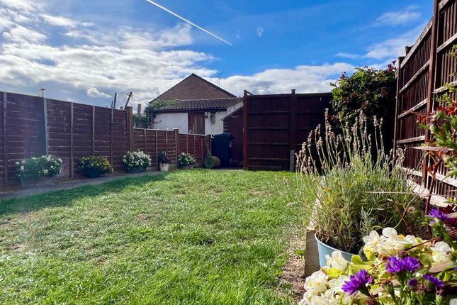29 Arundells Way, Taunton photo 4
