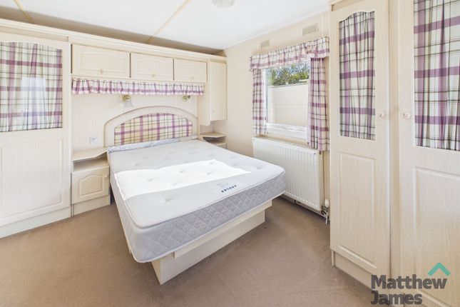 Caravan, Oliver Plants Production, Coggeshall photo 4