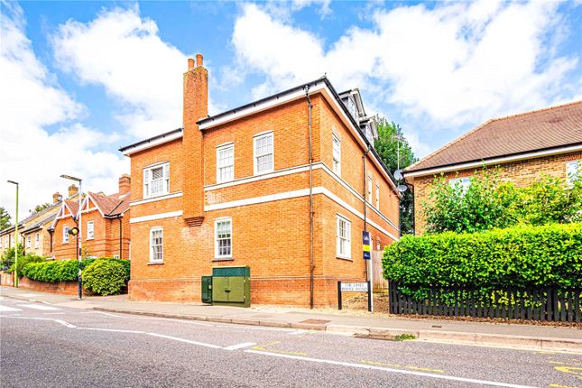 Bridge Road, Kings Langley photo 2