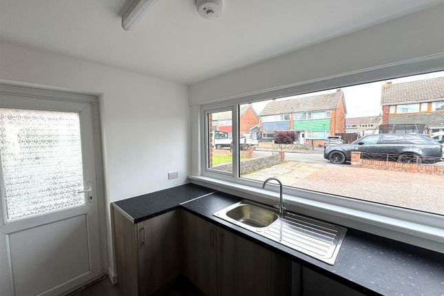 11, Hillview Crescent, Newport photo 3