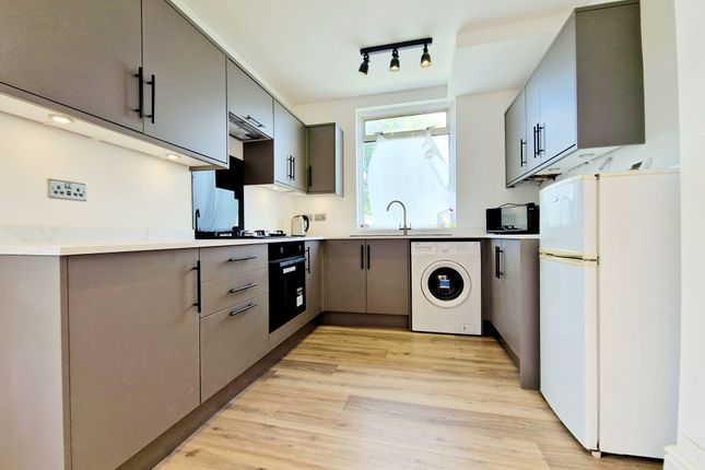 353 Bury New Road, Manchester photo 4