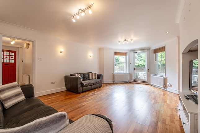 Flat to rent in Mowbray Road, Mapesbury, London