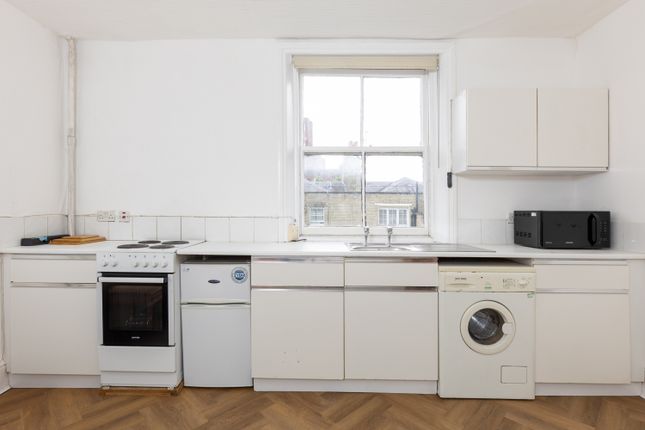Flat 21, 7 De Vere Gardens, London photo 2